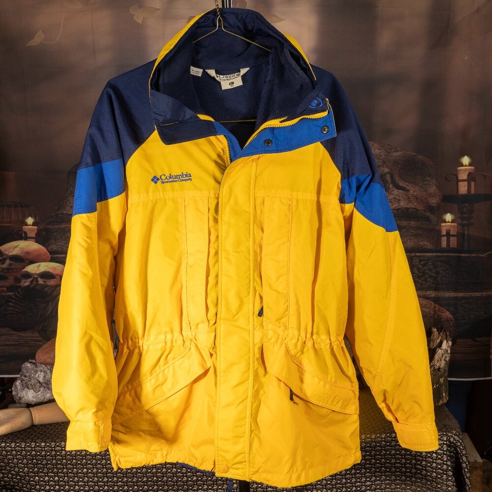 Columbia Winter  yellow Jacket  LG Outer shell lined Water Resistance